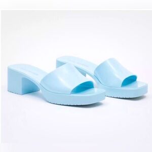 Steve Madden baby blue open toe shoes